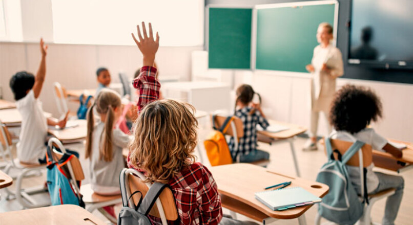 El TSJ Navarra cuestiona la prohibición de concertar a colegios de educación diferenciada: ¿Viola la Constitución?