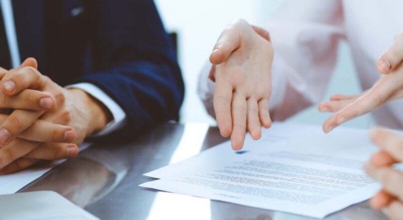 Cuándo cambiar de despacho: Consejos si tu abogado de confianza deja la firma