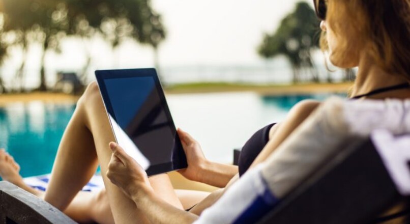 Desconexión Digital en Vacaciones: Disfrutando de Dos Derechos Paralelos