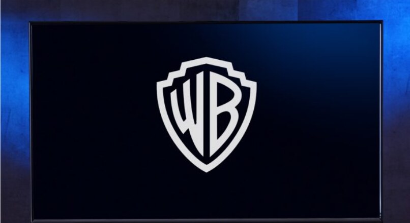 Warner Bros condenada por uso ilegal de imagen humana ligada a un grupo delictivo
